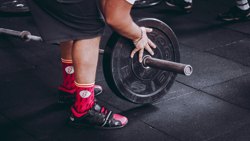 How Much Can the Average Man Deadlift